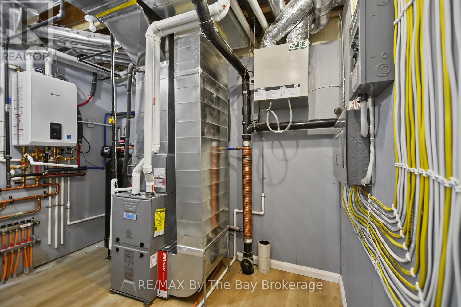 208 Thomas Street Property Photo 48