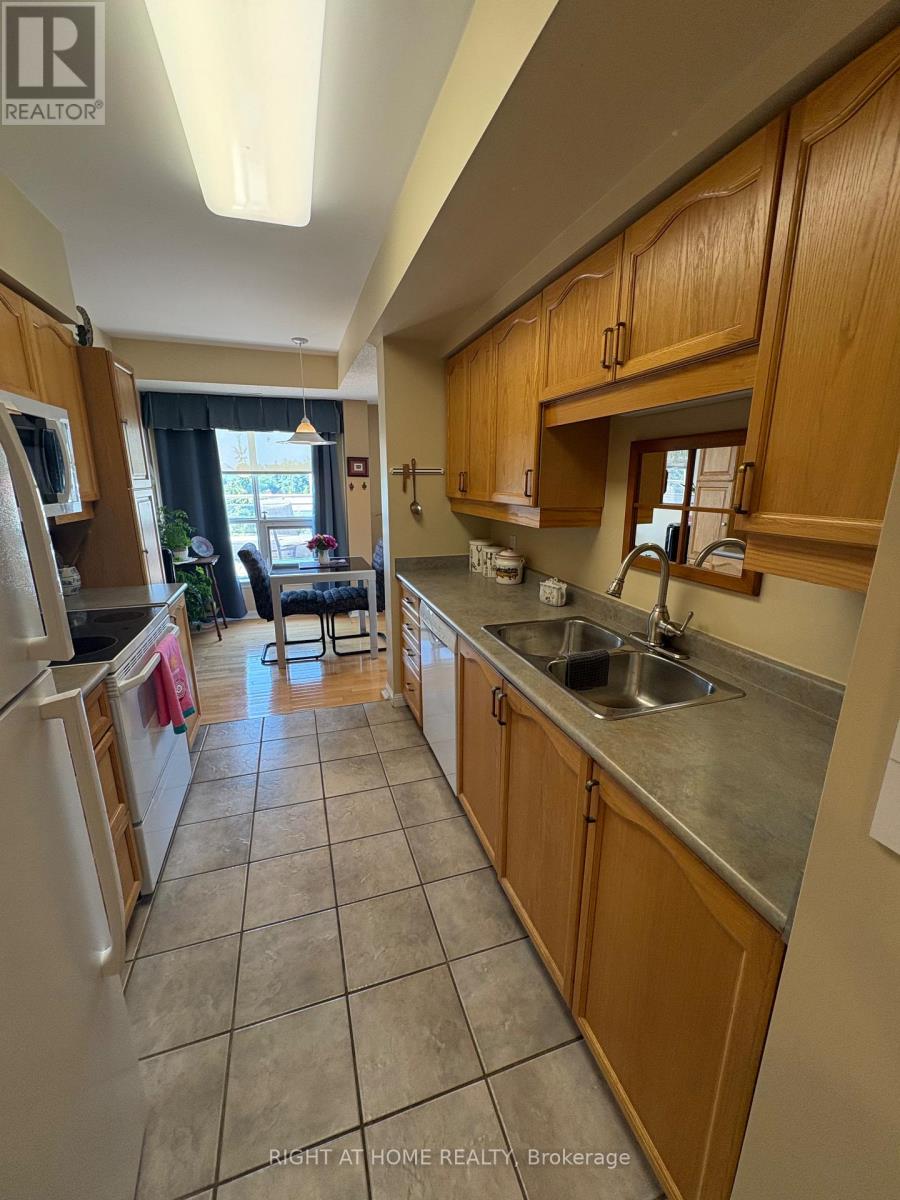 404 - 94 Dean Avenue Property Photo 32
