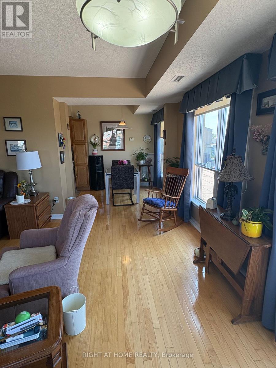404 - 94 Dean Avenue Property Photo 38