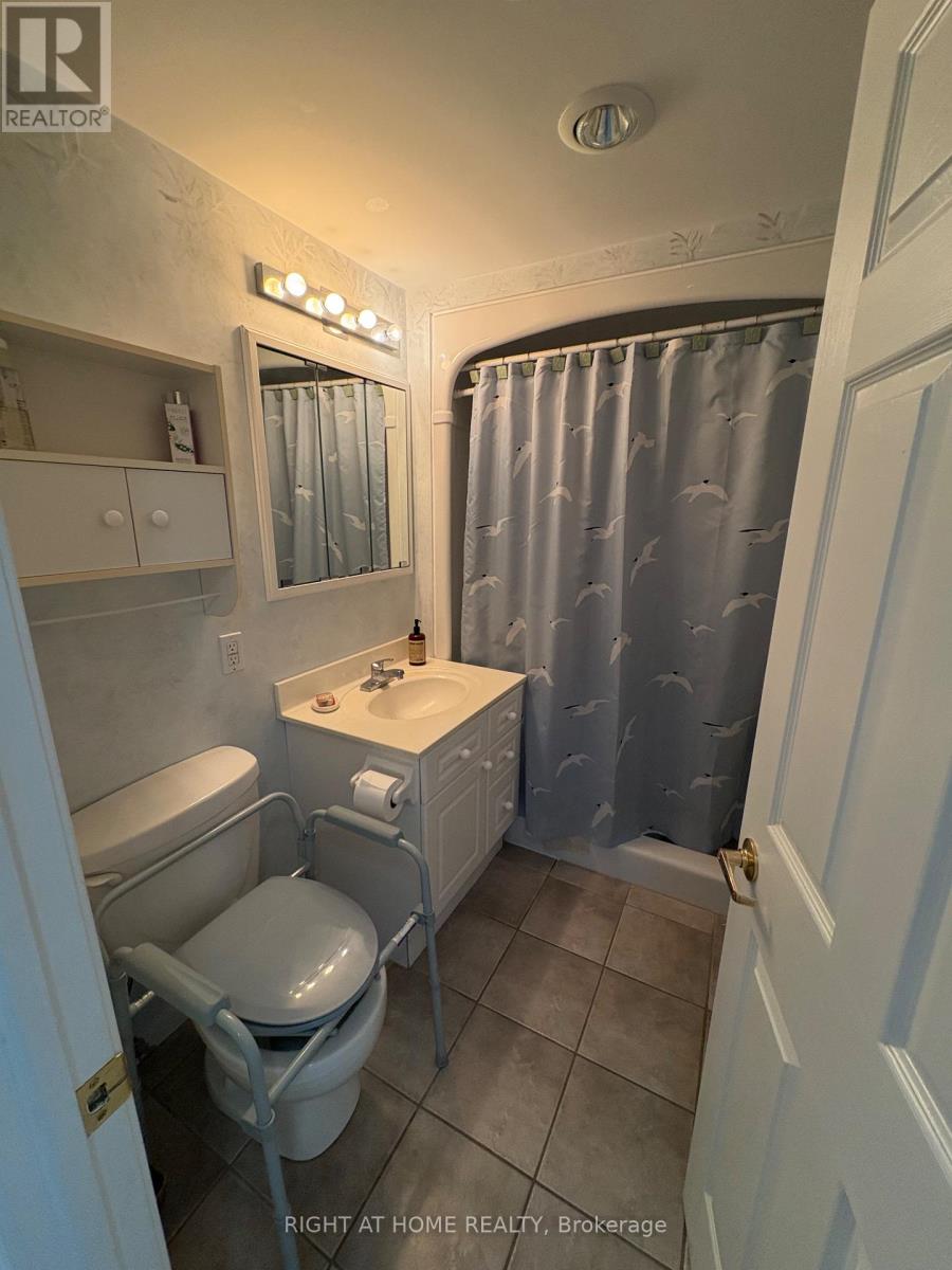 404 - 94 Dean Avenue Property Photo 42