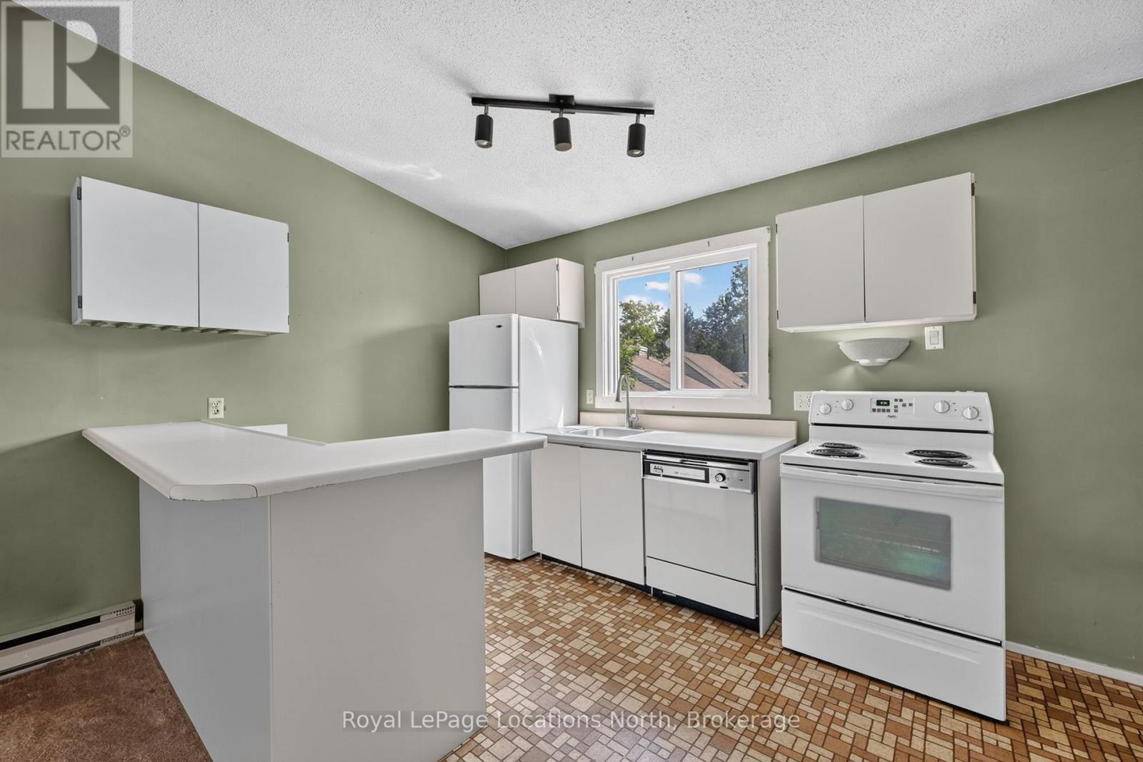 253 - 13 Harbour Street W Property Photo 13