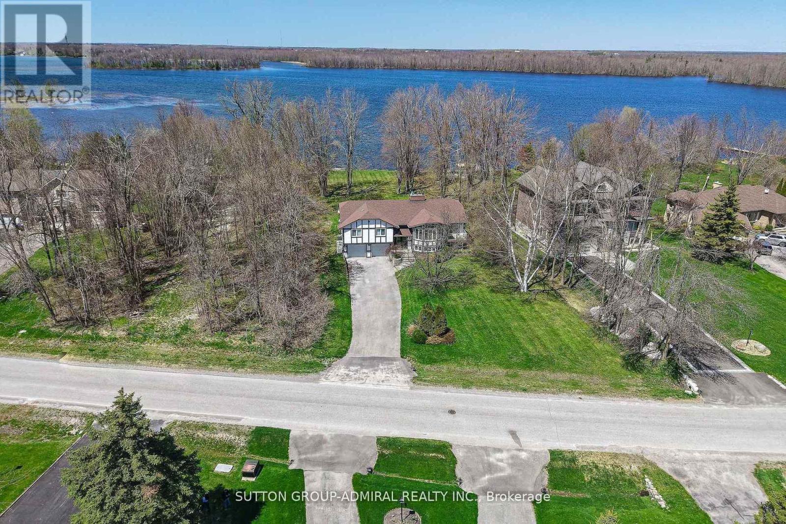 182 Bayshore Drive Property Photo 1