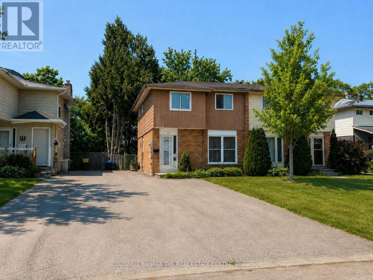 11 CHAUCER CRESCENT Property Photo 1