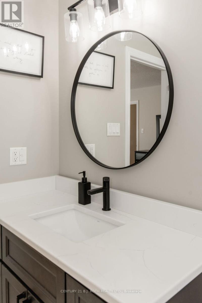 12 Lloyd Cook Drive E Property Photo 23