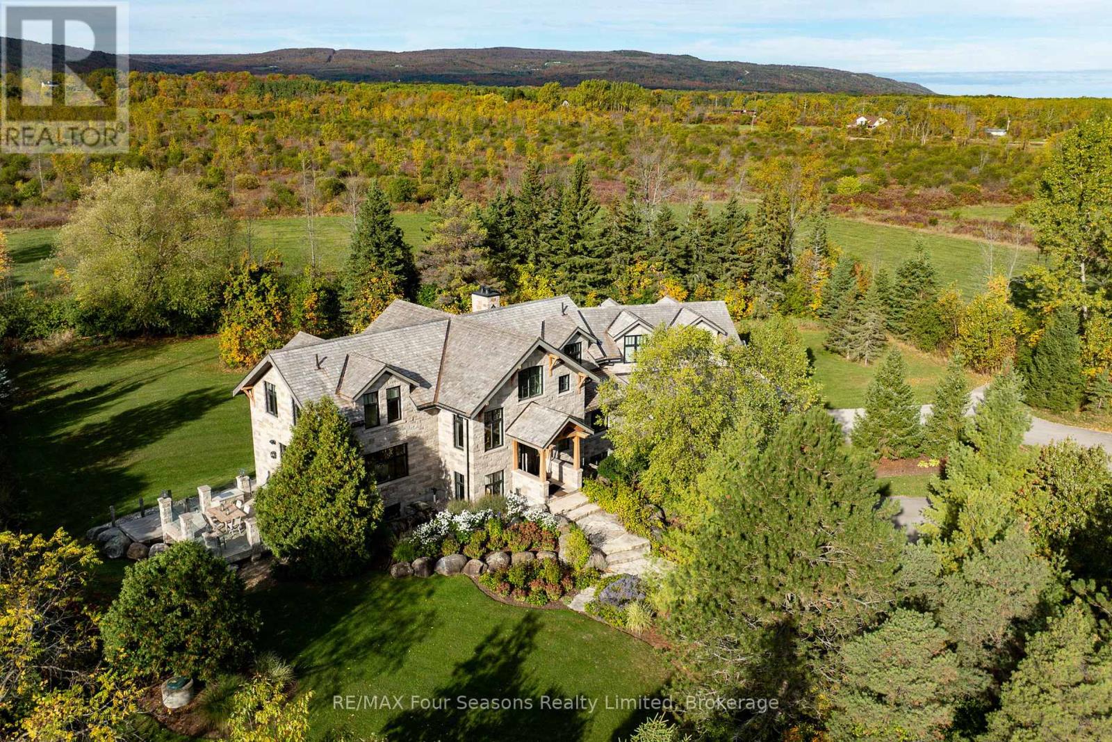 2710 Nottawasaga 10 Concession N Property Photo 1