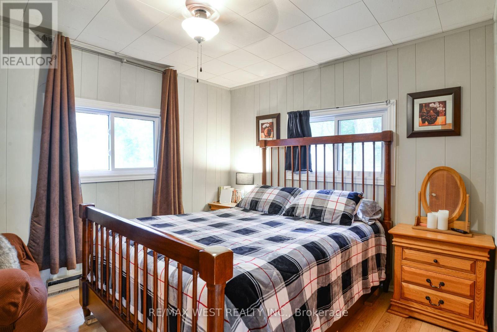 1072 Sylvan Glen Drive Property Photo 3