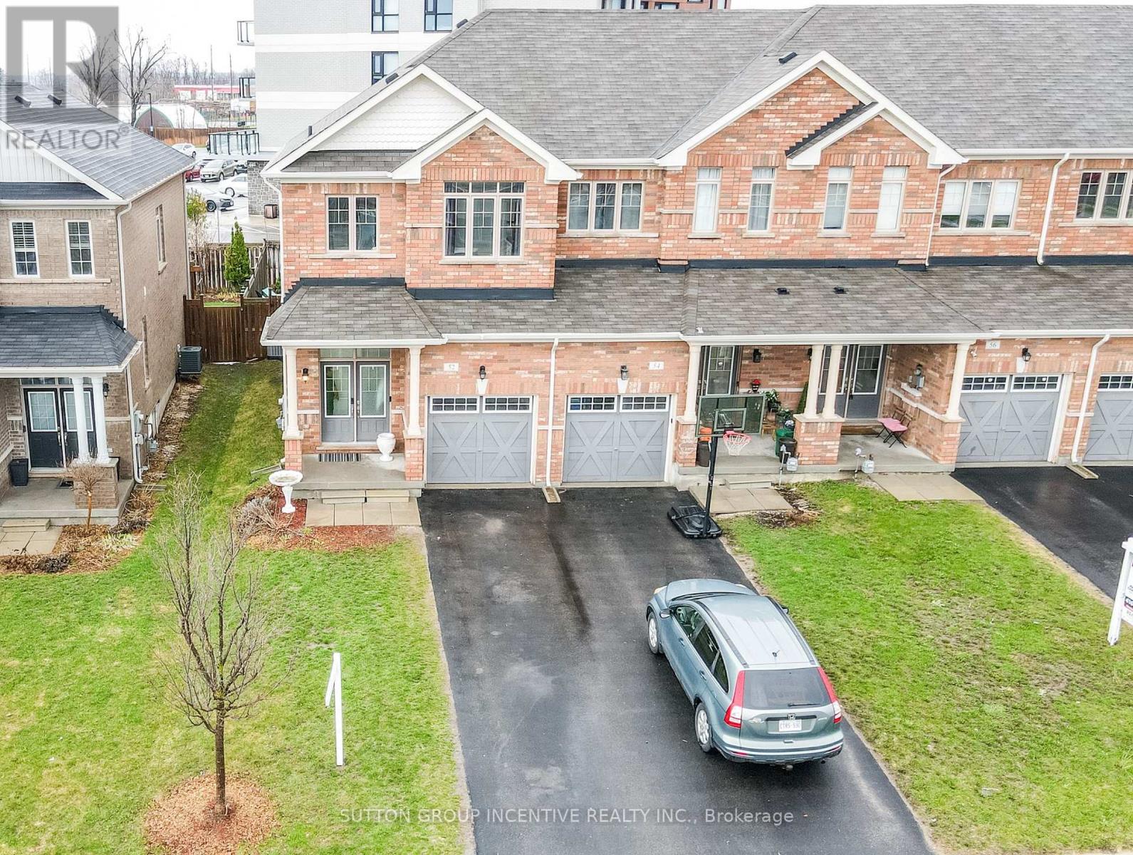 52 Snelgrove Crescent Property Photo 2