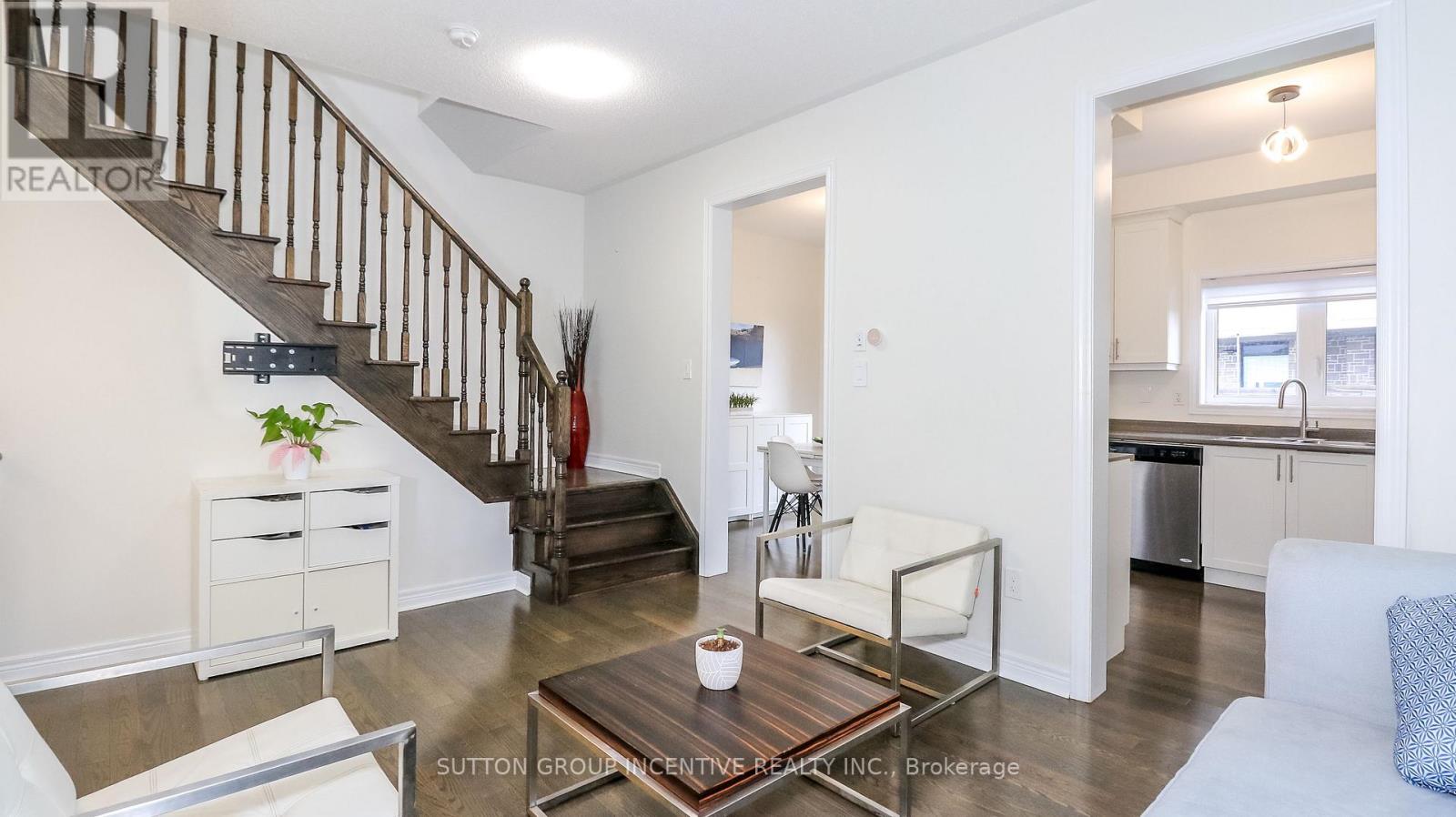 52 Snelgrove Crescent Property Photo 7