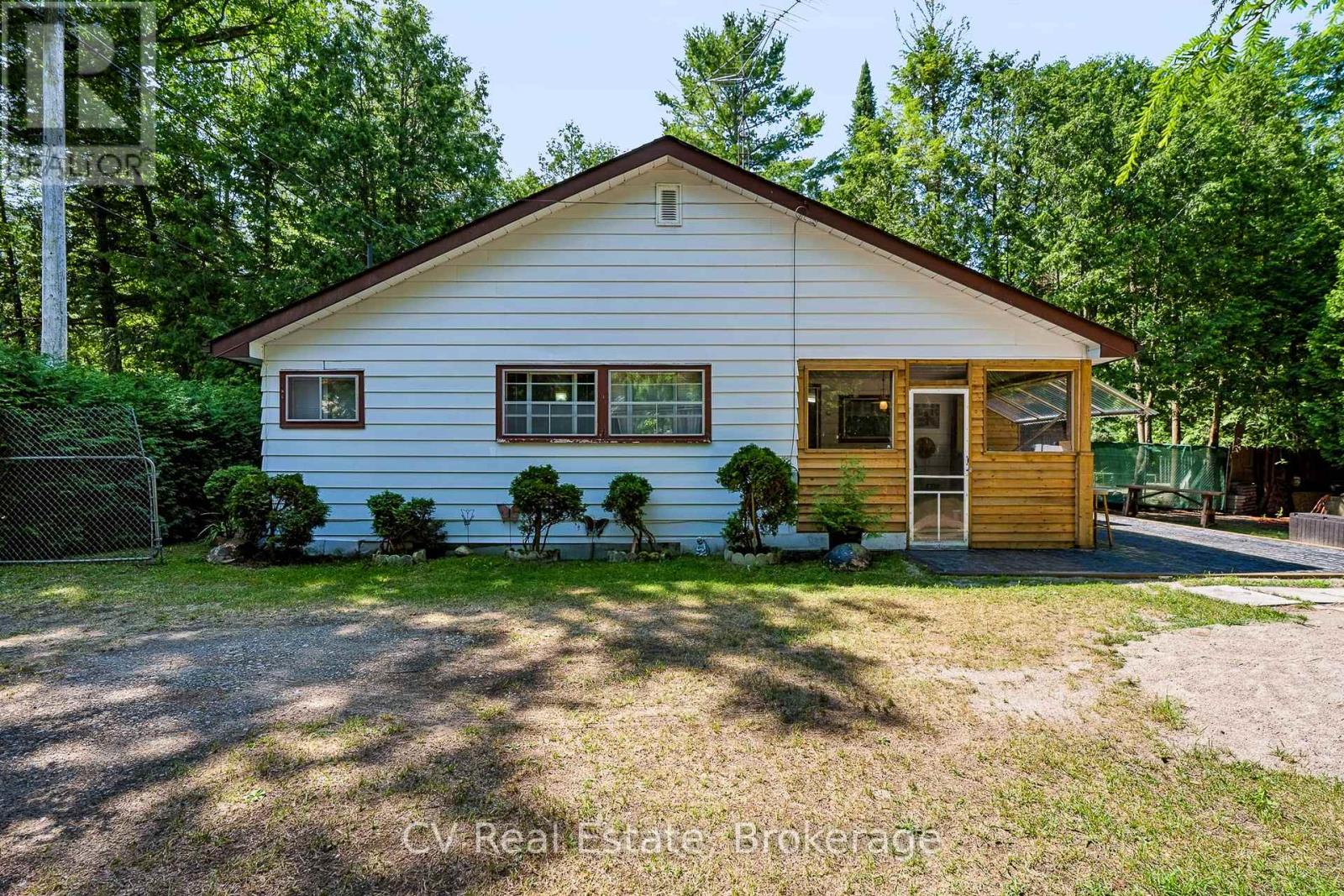 10 Brookside Drive Property Photo 9