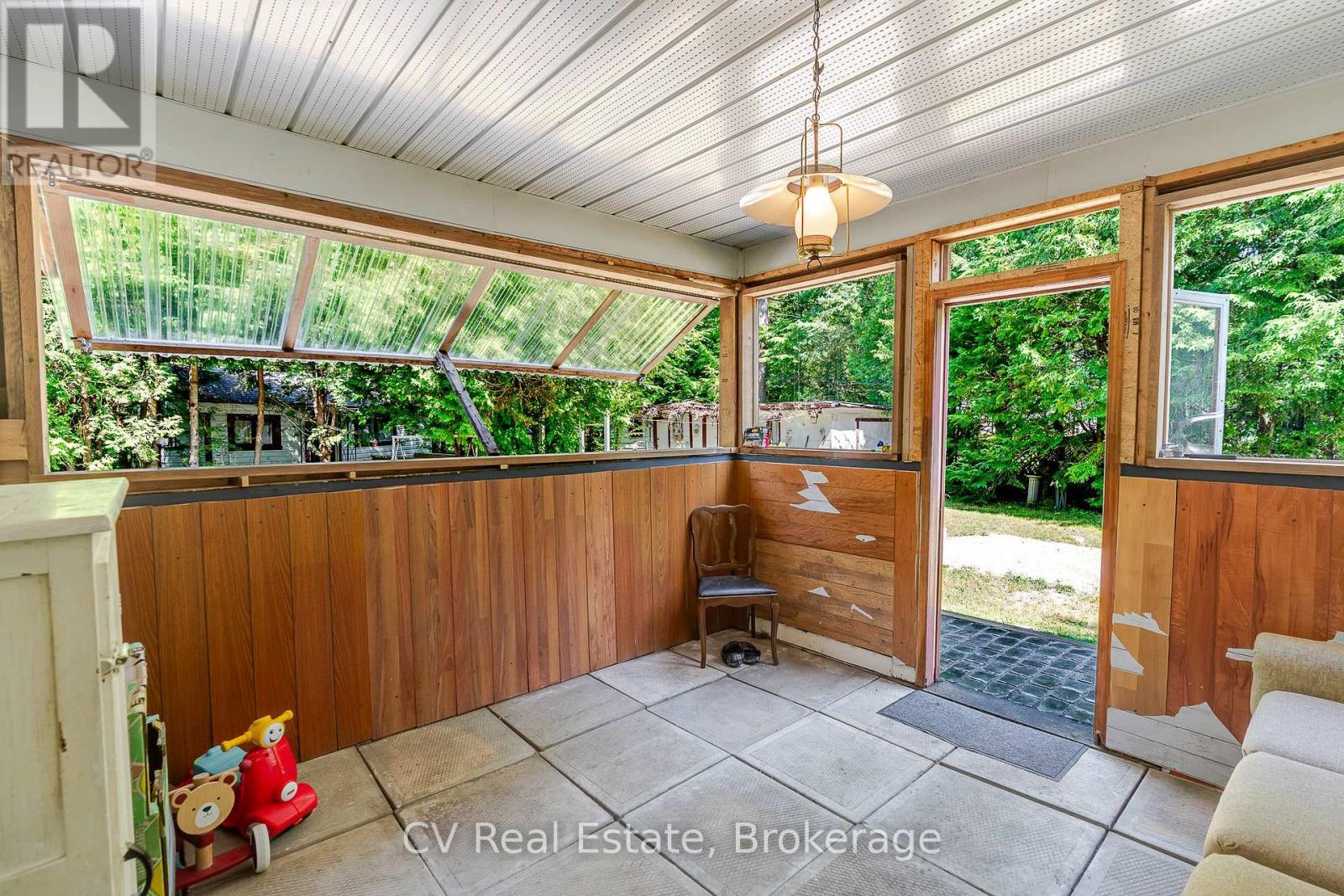 10 Brookside Drive Property Photo 20