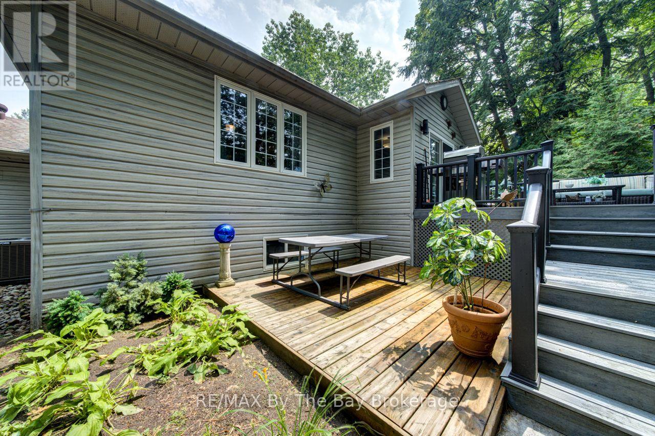 22 Downer Crescent Property Photo 46
