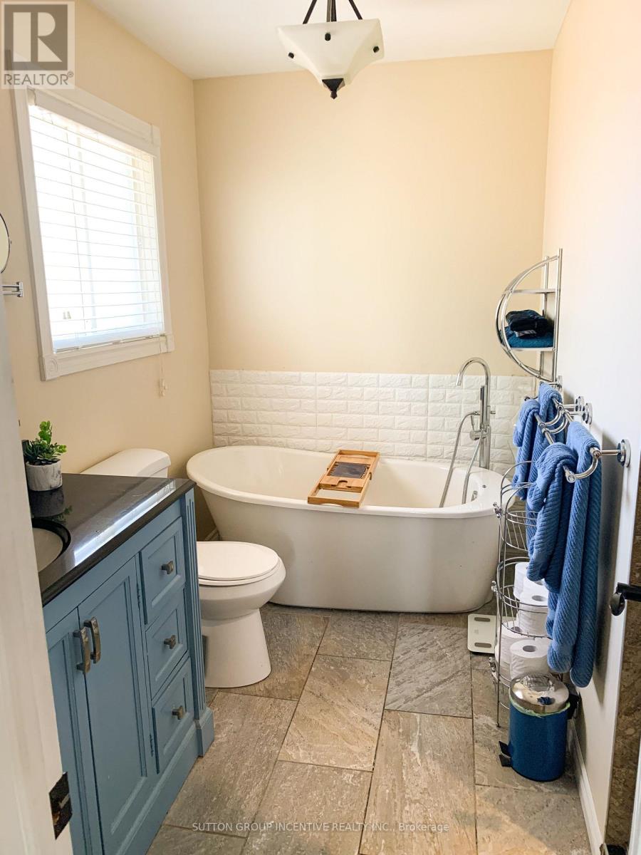 48 Wesley Avenue Property Photo 23