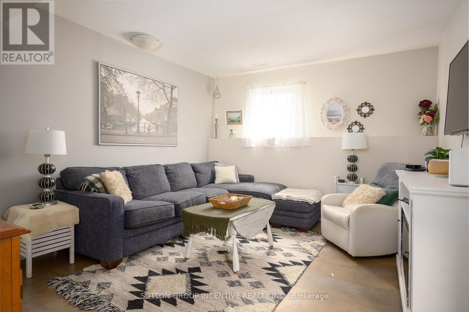 48 Wesley Avenue Property Photo 30