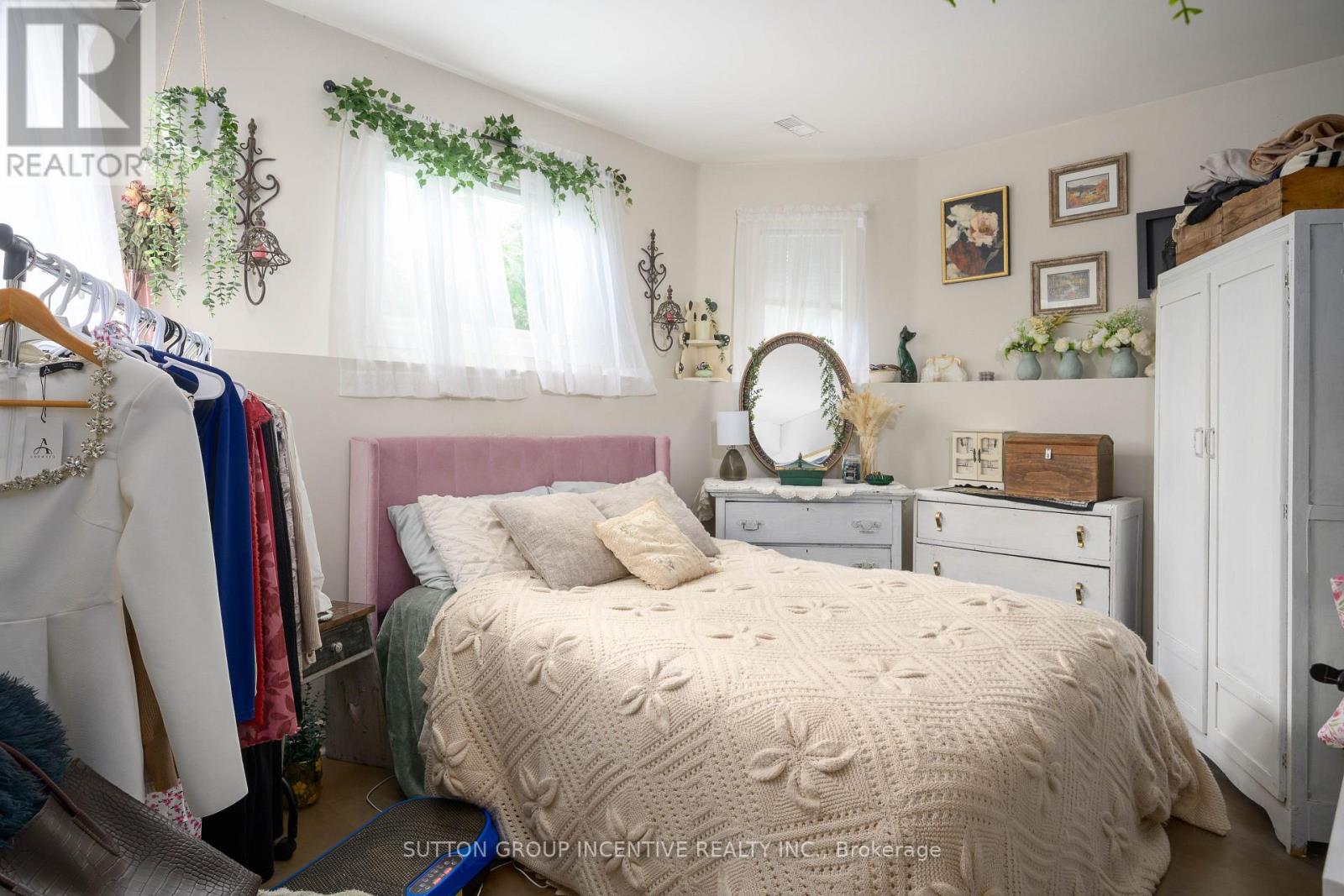 48 Wesley Avenue Property Photo 33