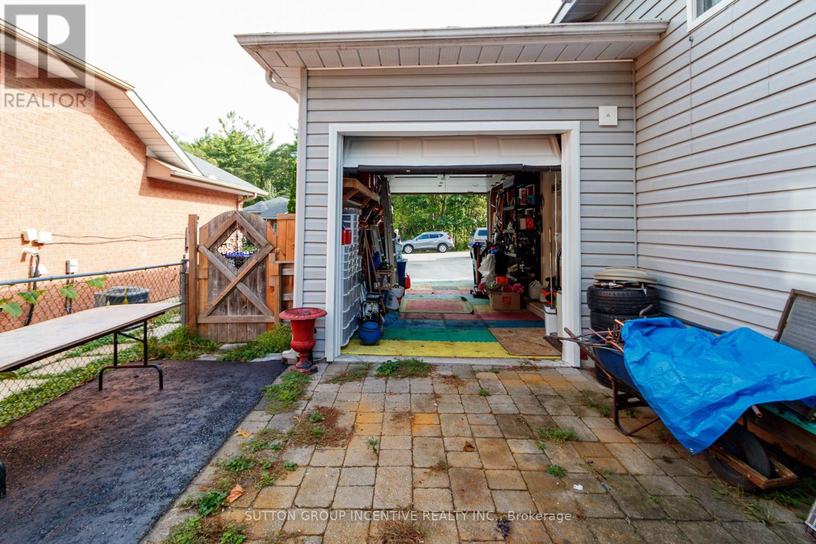 48 Wesley Avenue Property Photo 43