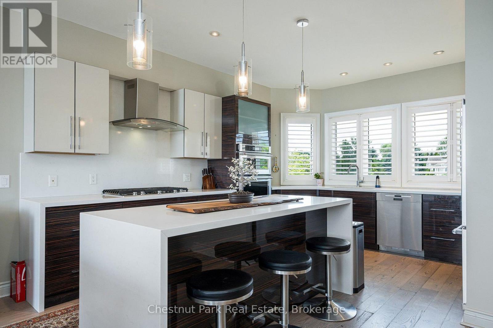 9 Cranberry Surf Property Photo 8