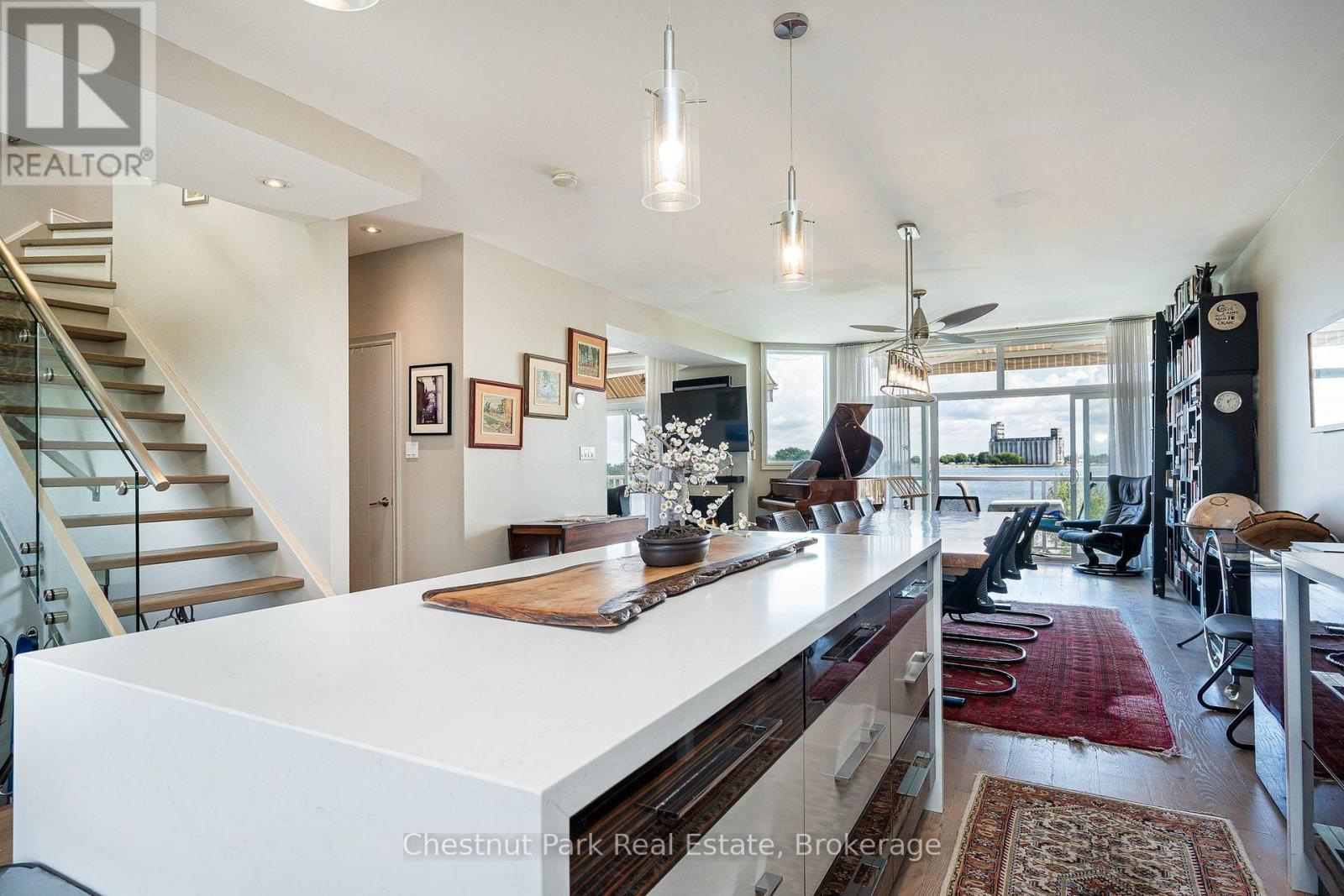 9 Cranberry Surf Property Photo 11