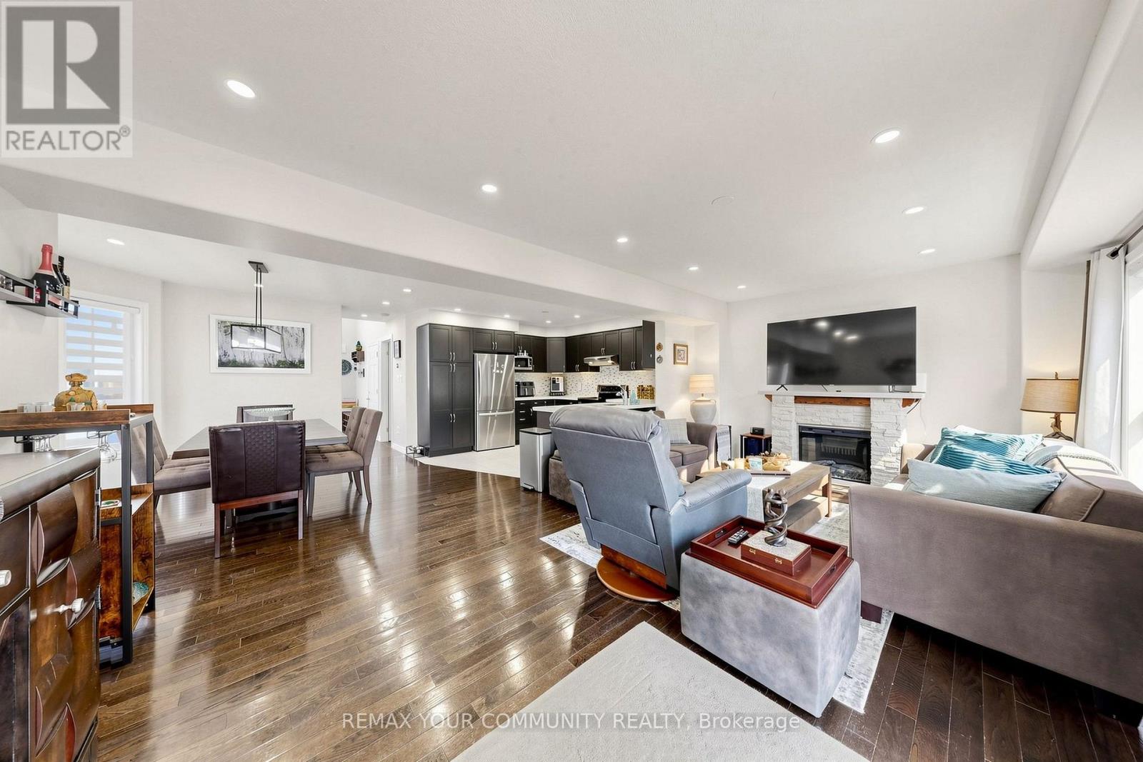 18 Davis Street Property Photo 9