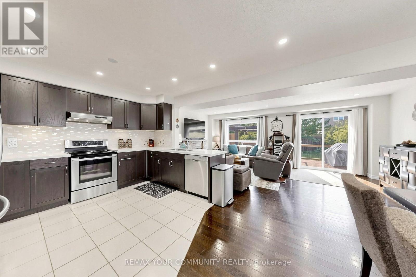 18 Davis Street Property Photo 13