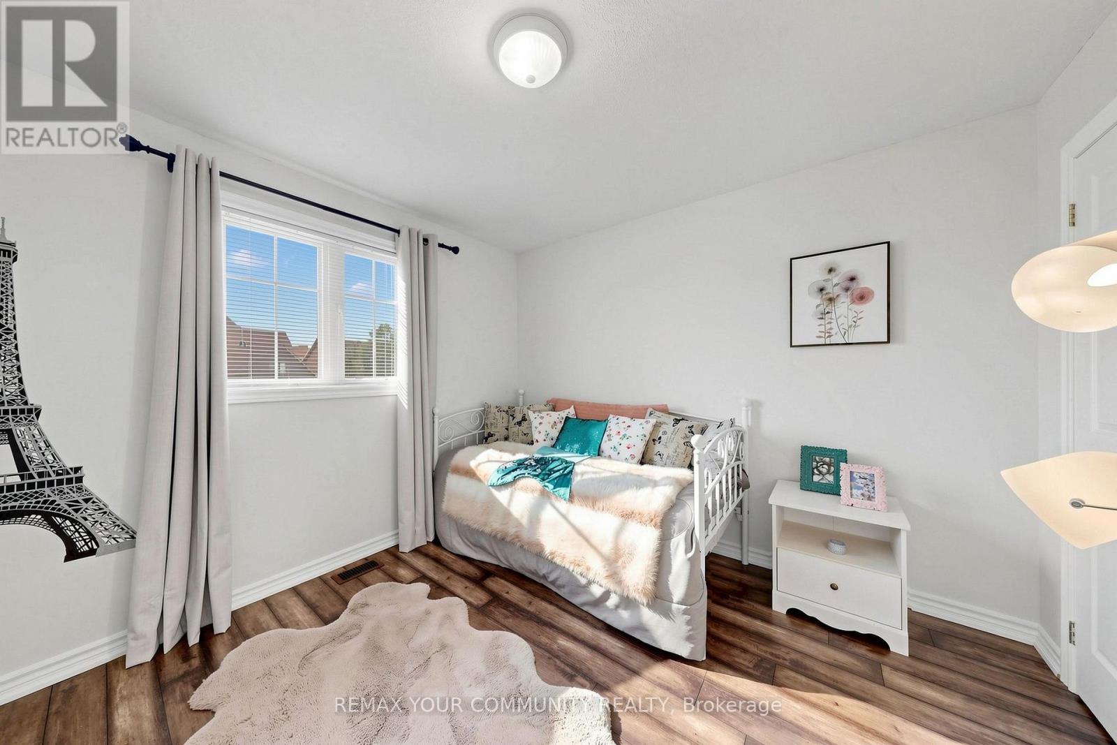 18 Davis Street Property Photo 33