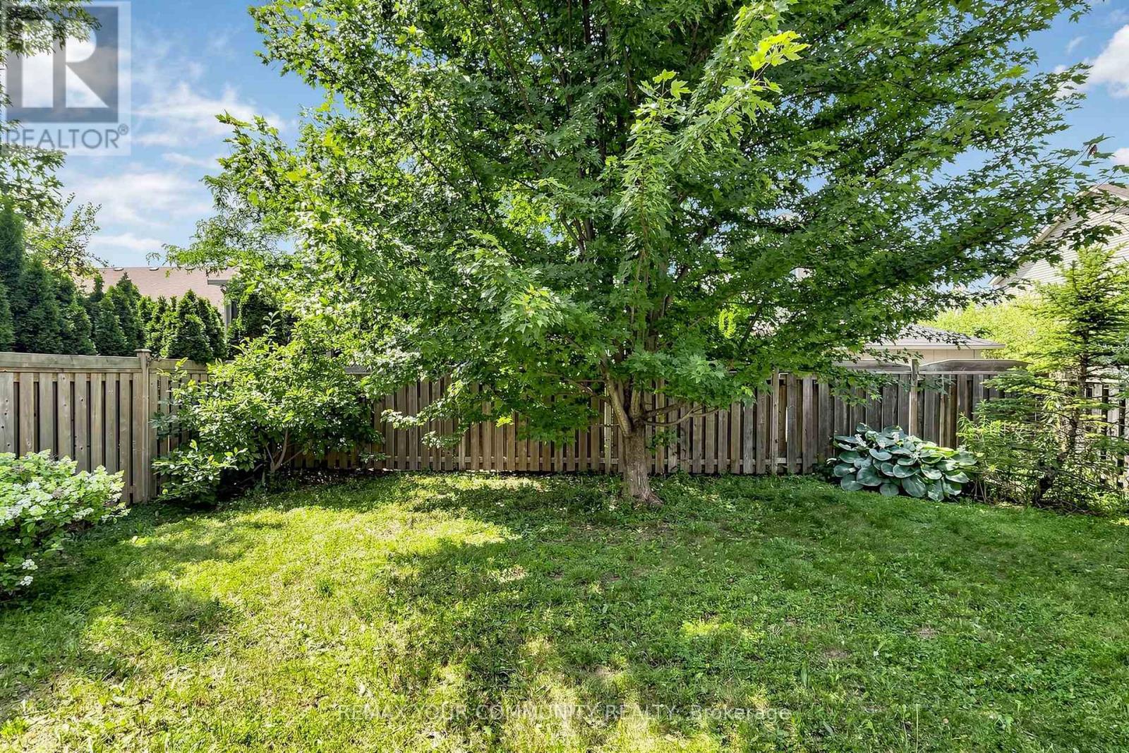 18 Davis Street Property Photo 50
