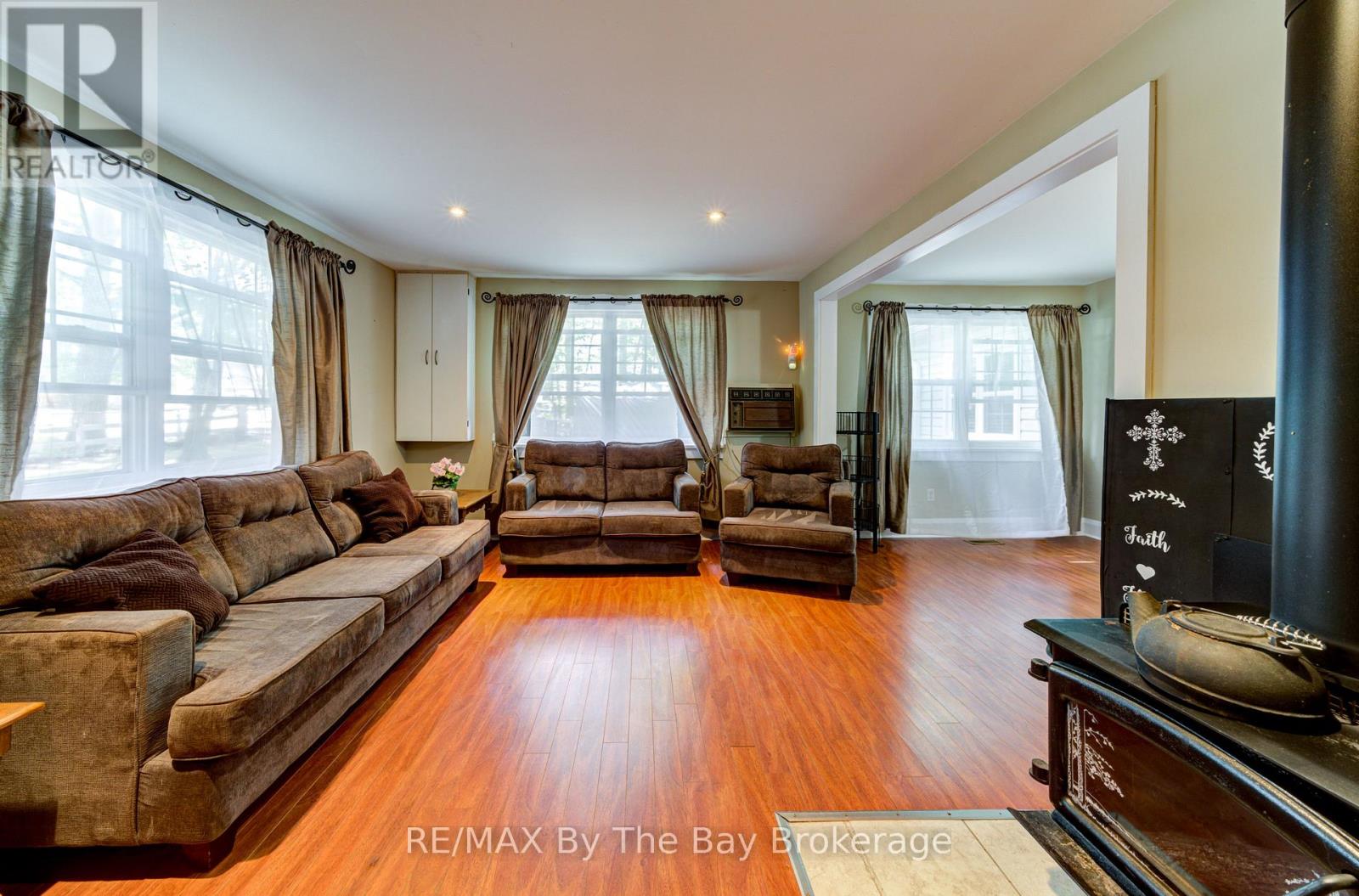 110 24th Street N Property Photo 6