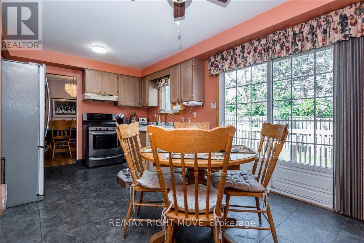 55 Laurentian Lane Property Photo 10