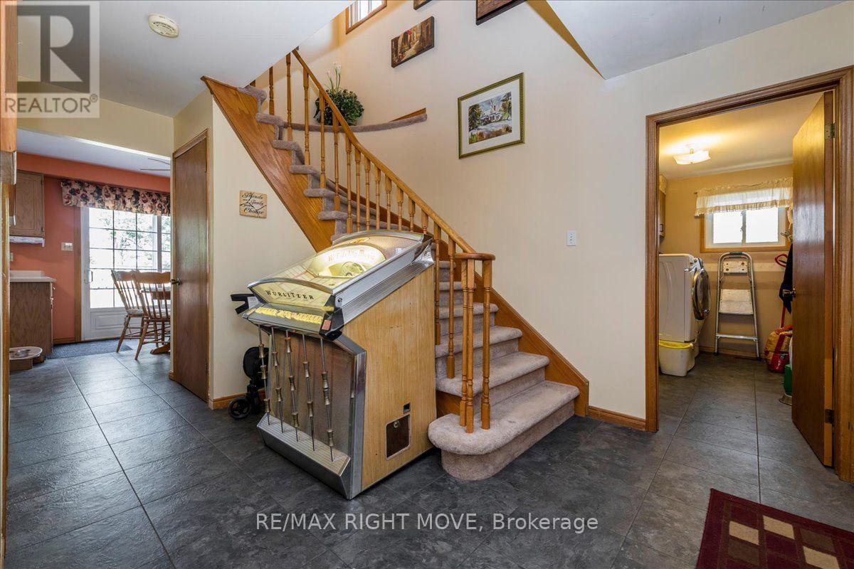 55 Laurentian Lane Property Photo 16