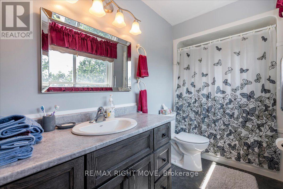 55 Laurentian Lane Property Photo 19