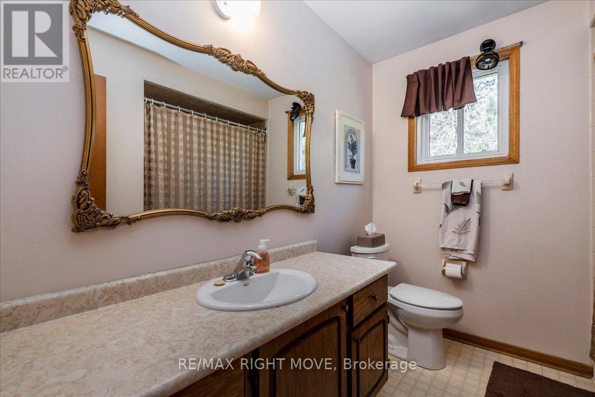 55 Laurentian Lane Property Photo 21