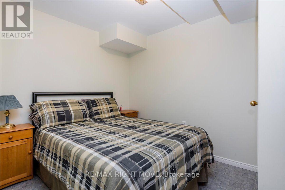55 Laurentian Lane Property Photo 24