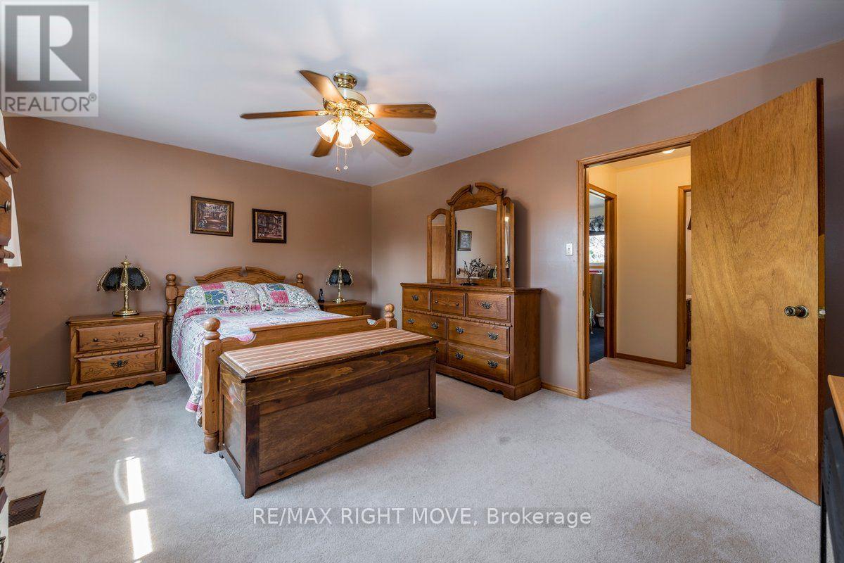55 Laurentian Lane Property Photo 32