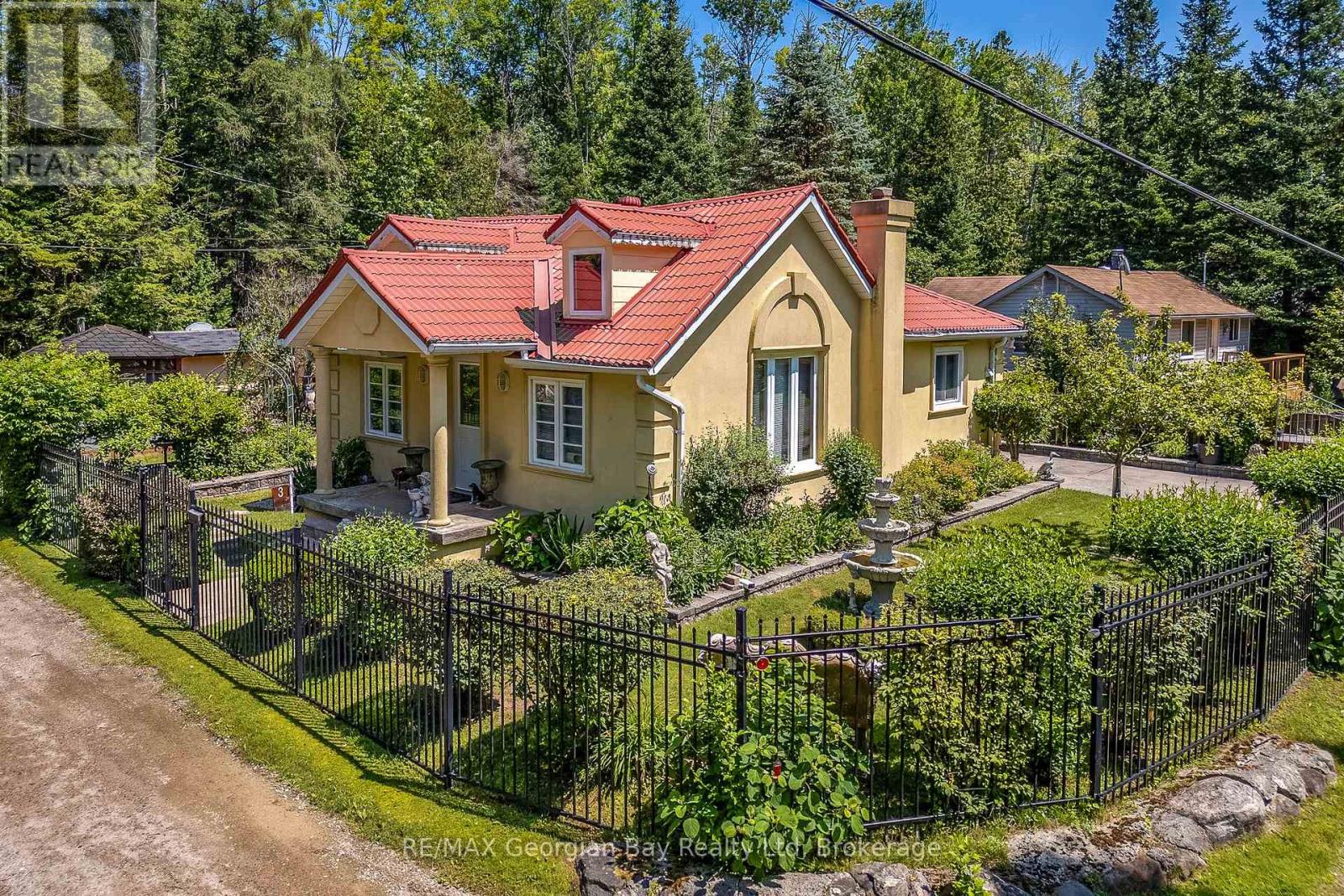 3 BROOKSIDE DRIVE Property Photo 1