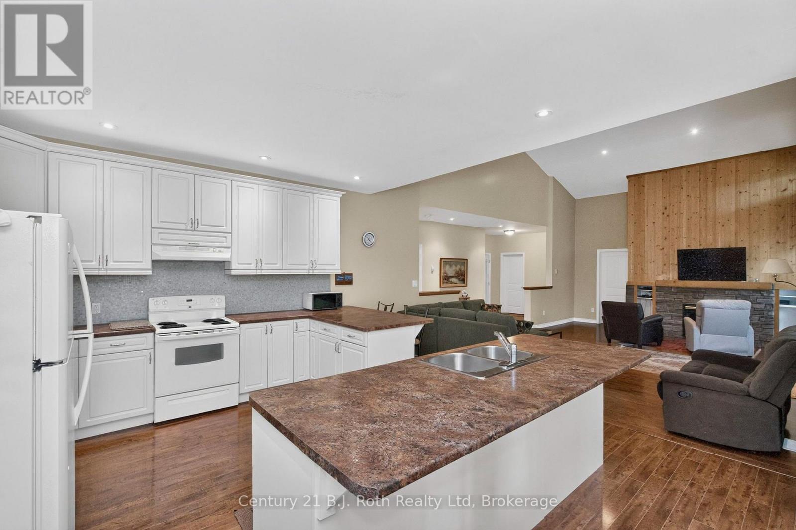 11 Rue Karola Road Property Photo 15