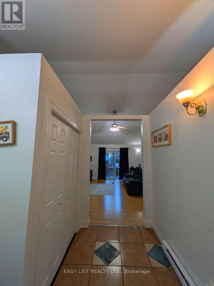 2135 Champlain Road Property Photo 5