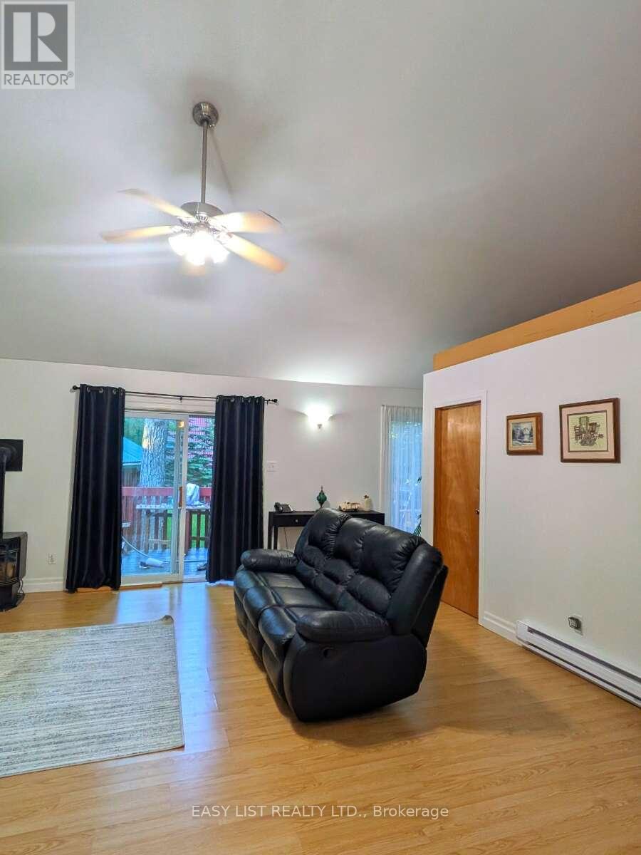 2135 Champlain Road Property Photo 15