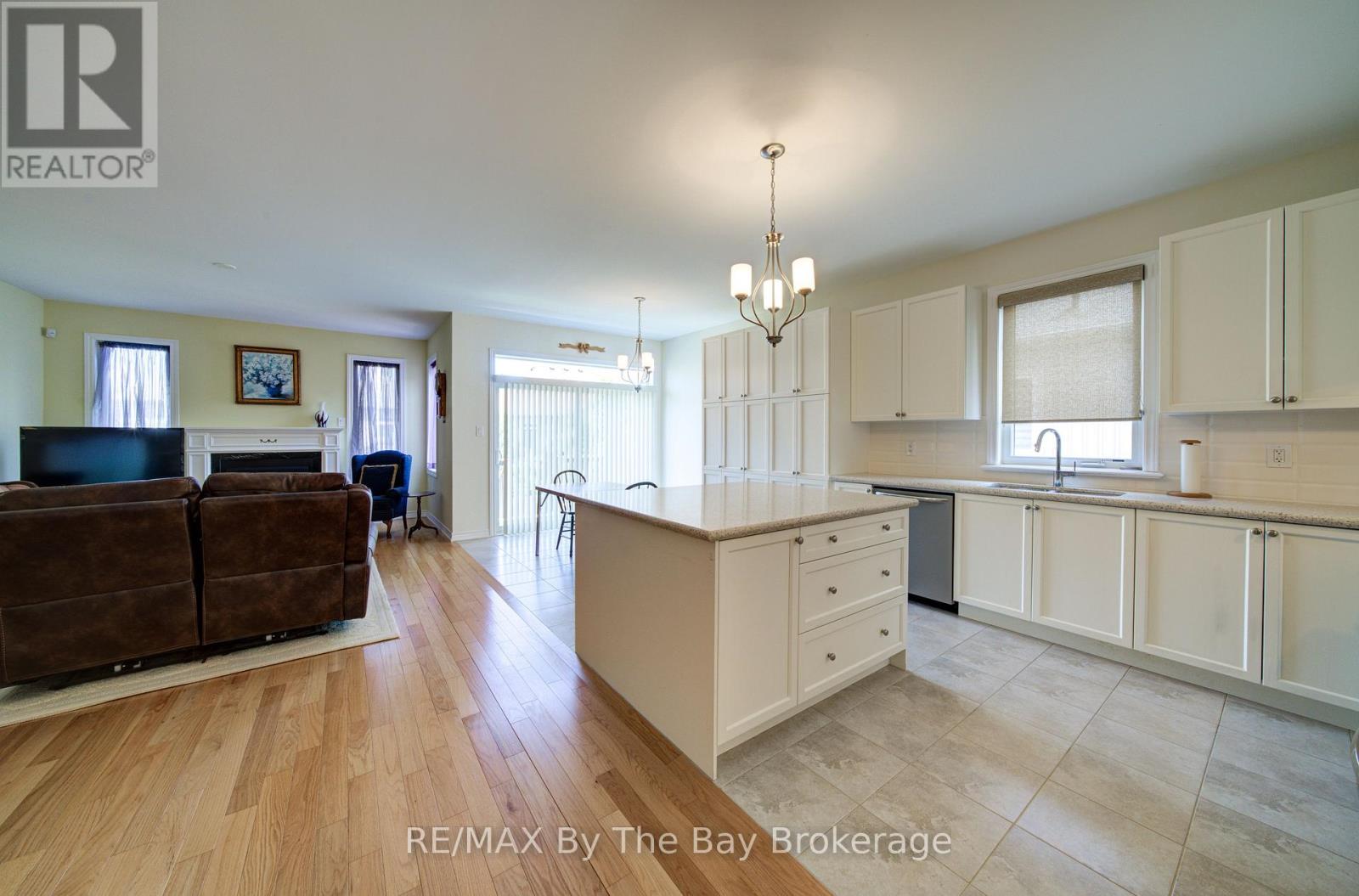 30 Allegra Drive Property Photo 8
