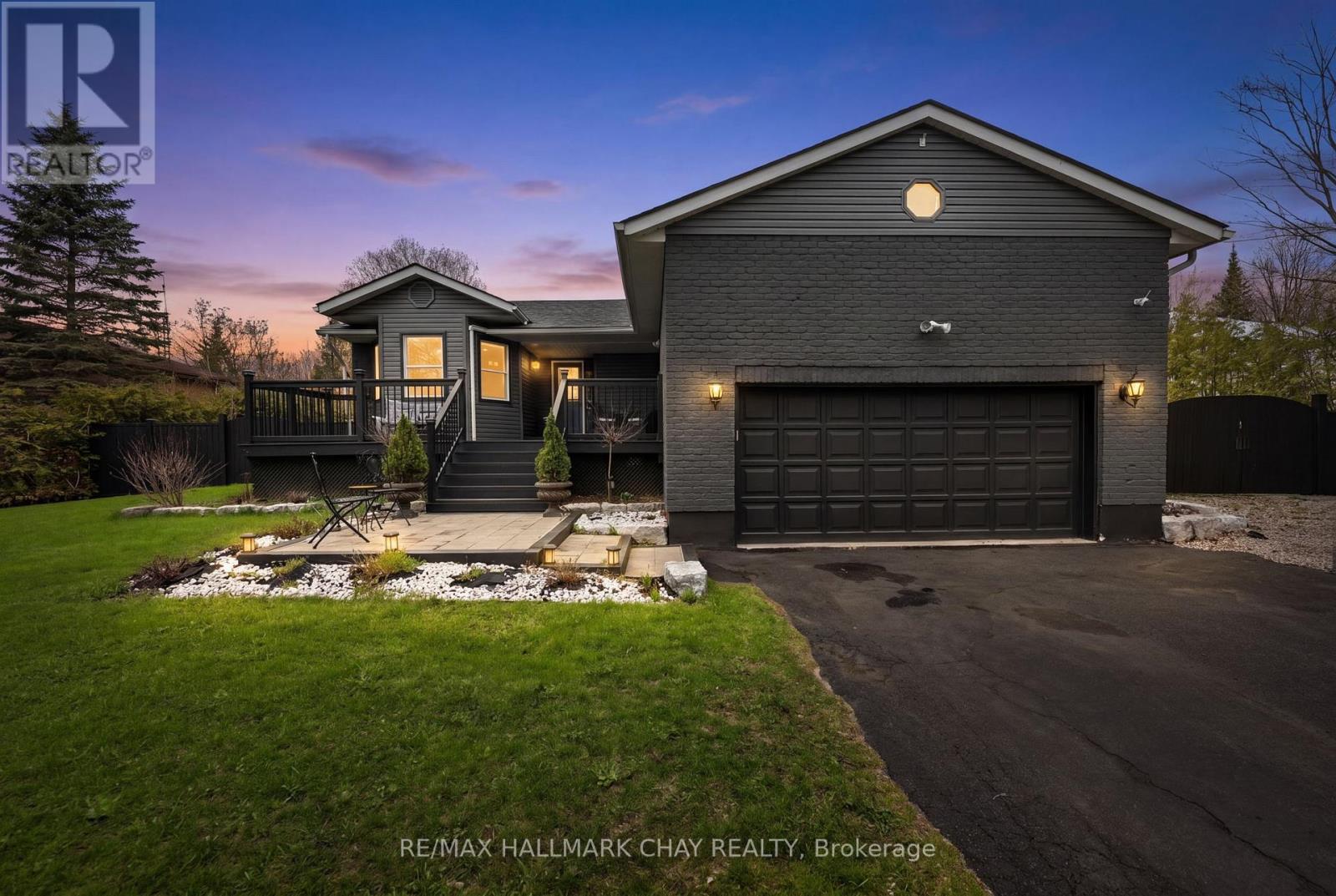 2330 Lakeshore Road E Property Photo 1