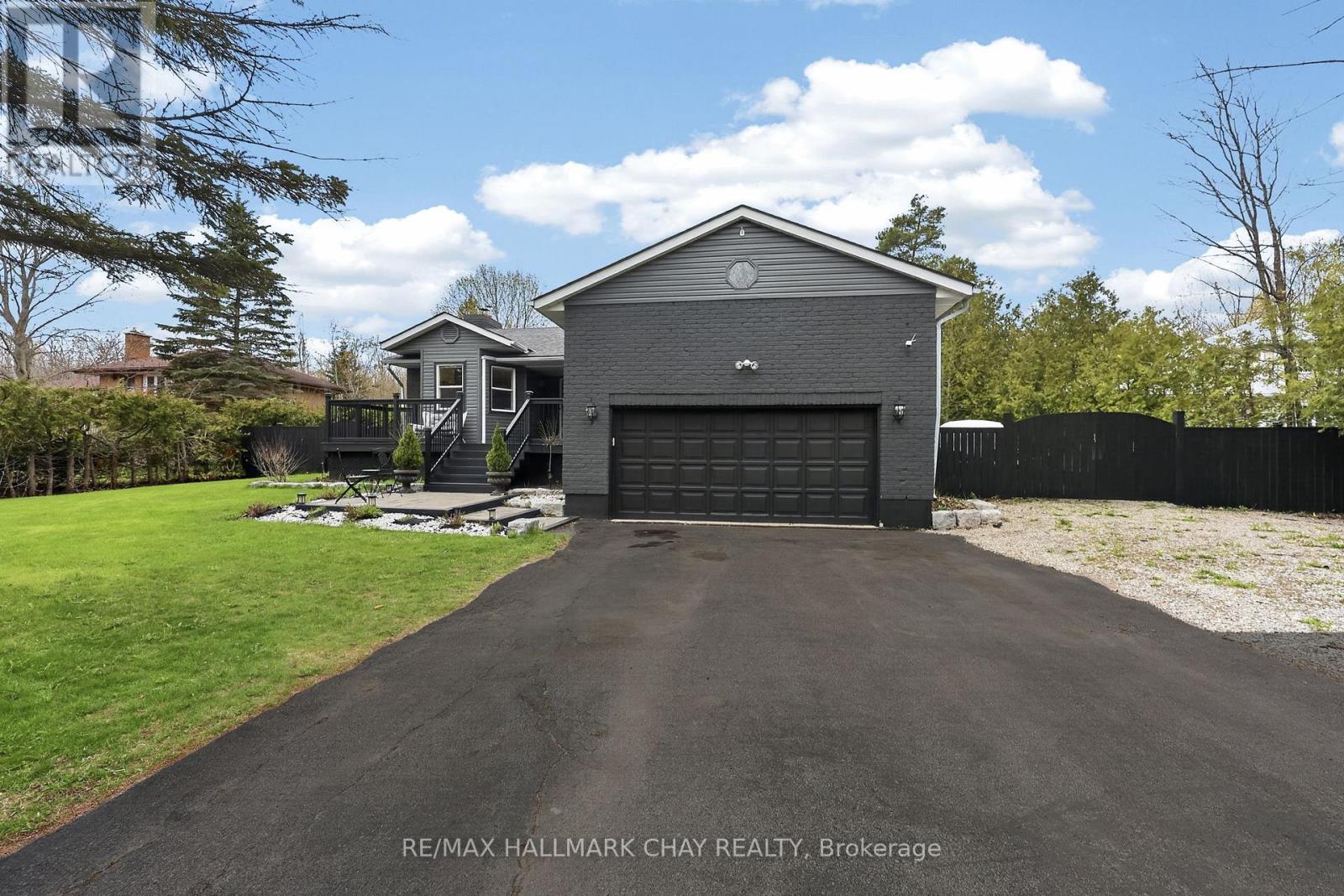 2330 Lakeshore Road E Property Photo 2