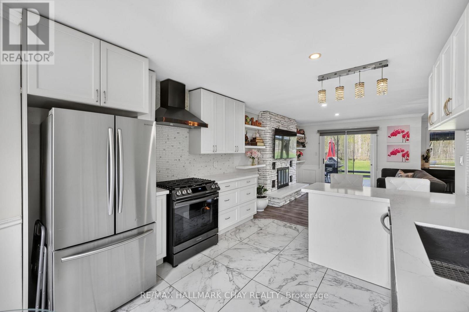 2330 Lakeshore Road E Property Photo 18