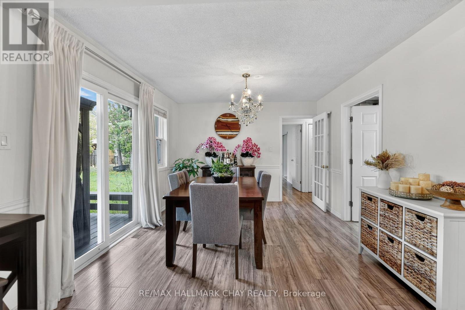 2330 Lakeshore Road E Property Photo 19