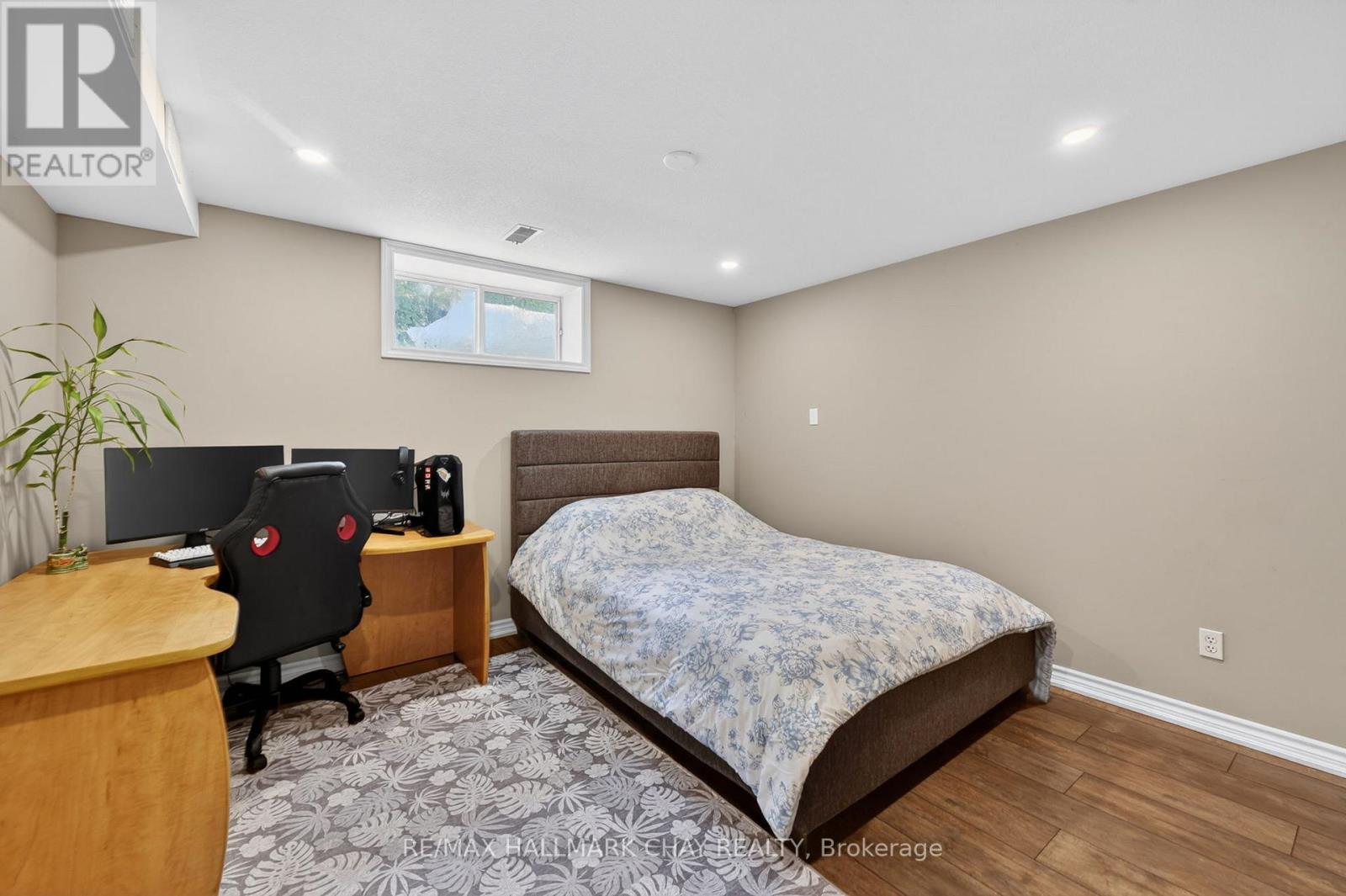 2330 Lakeshore Road E Property Photo 31