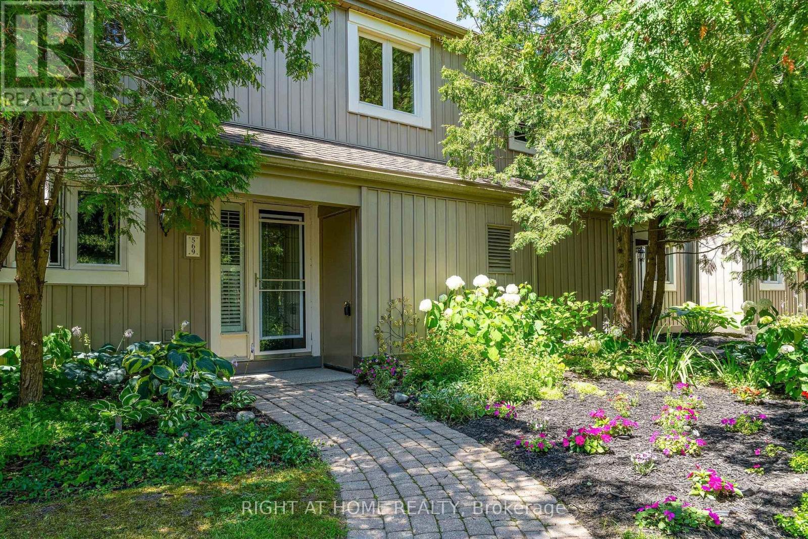 569 Oxbow Crescent Property Photo 1