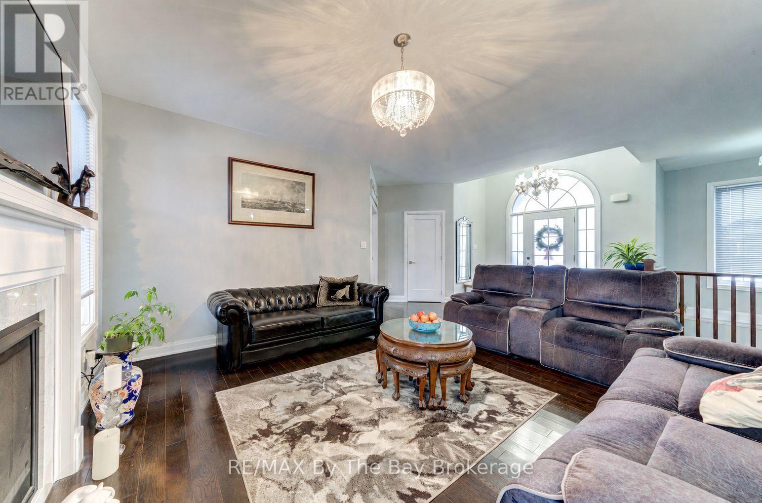 16 Walnut Drive Property Photo 6