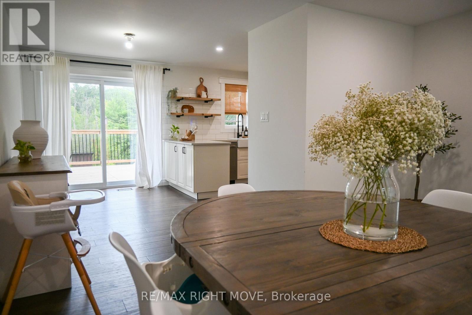 4287 Huronia Road Property Photo 8
