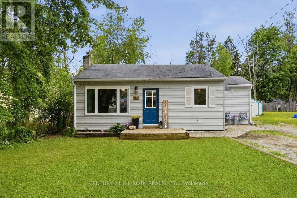 3408 Coronation Avenue Property Photo 1