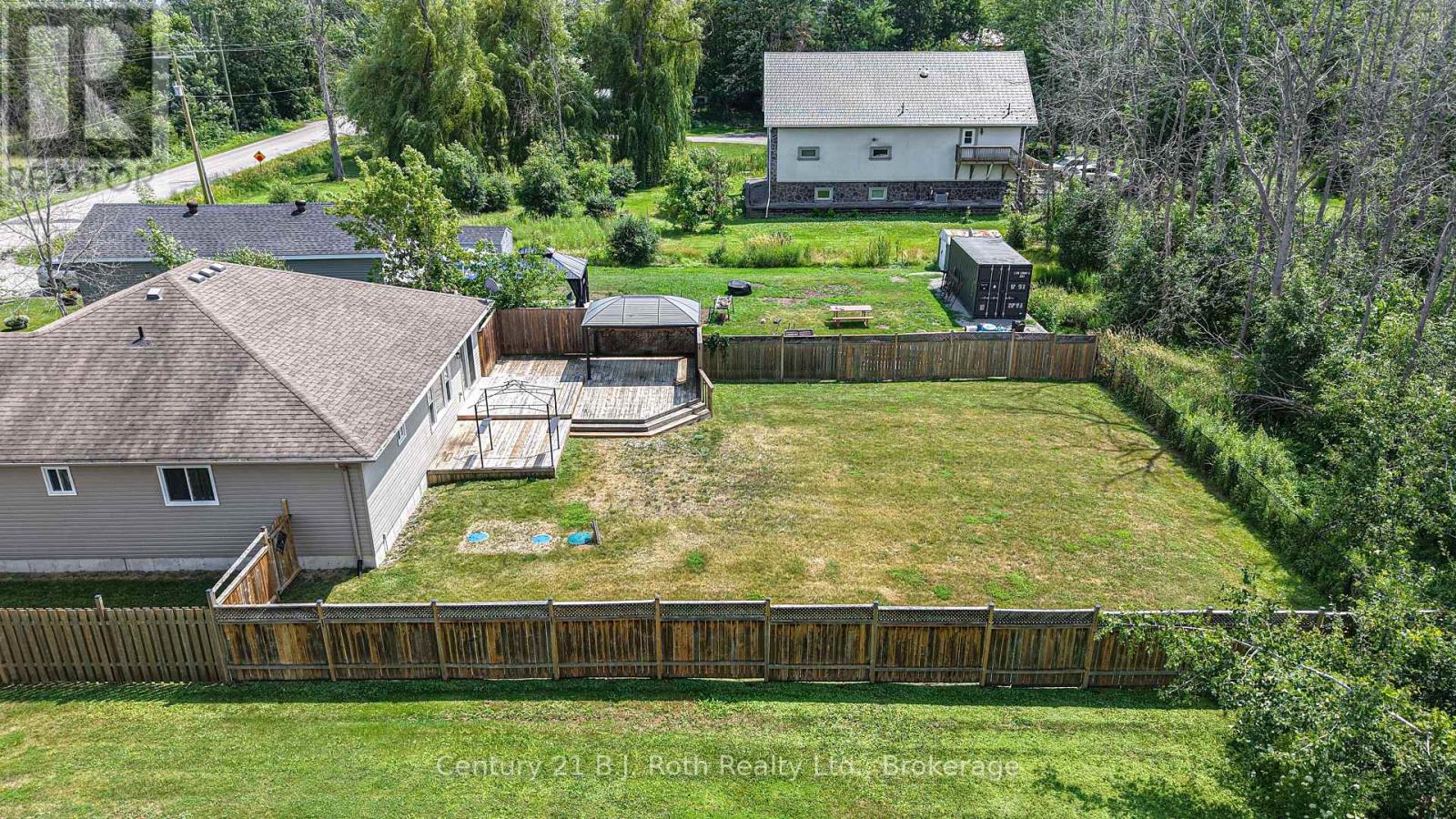 65 Courtland Street Property Photo 5
