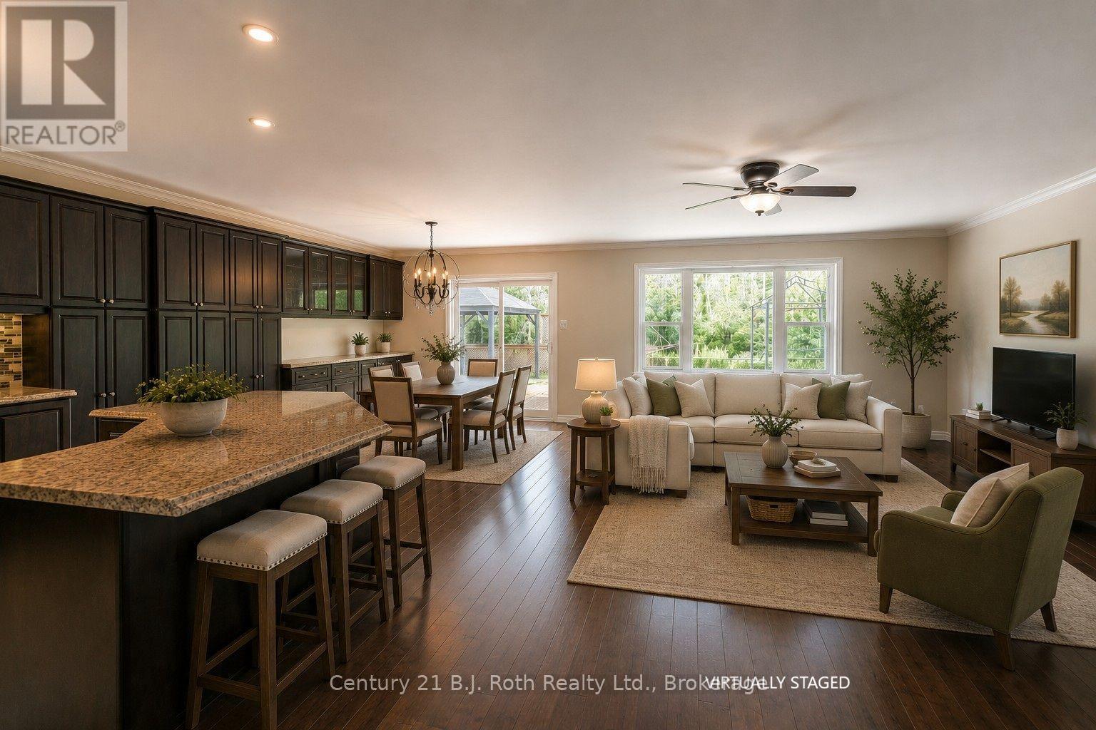 65 Courtland Street Property Photo 13