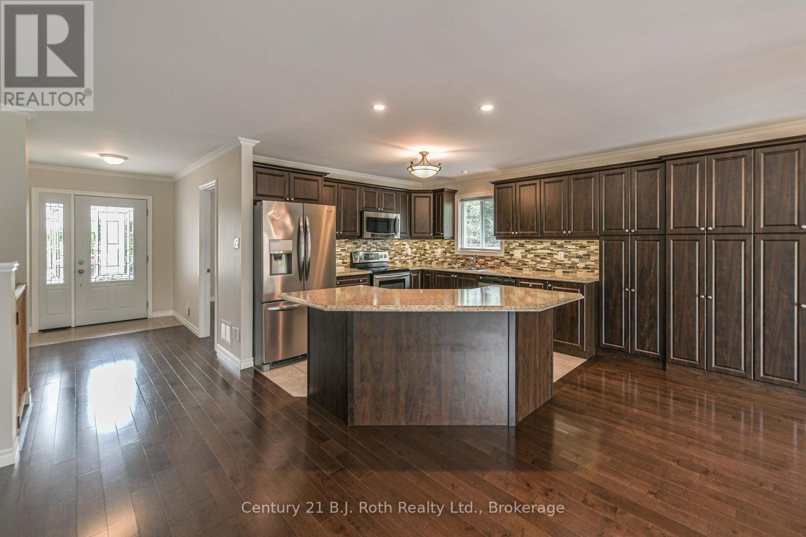 65 Courtland Street Property Photo 18