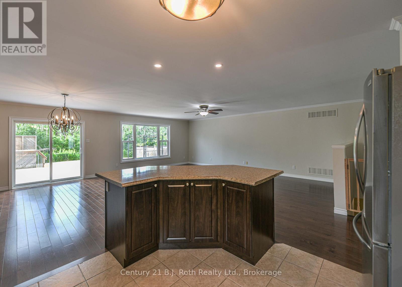 65 Courtland Street Property Photo 21
